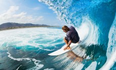 开云官网-速度与荣耀的交汇，F1街道赛焦点战与皇马鏖战安哥拉的双重奏