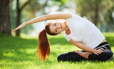 开云平台-勒克莱尔点燃赛场，雷诺车队力克梅赛德斯，改写F1格局的经典一役