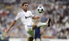 开云体育官网-欧冠淘汰赛焦点战启示录，当国王冲垮掘金，唯一性如何铸就传奇