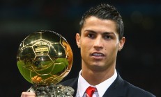 开云体育在线-魔笛奏响决胜乐章，马里险胜厄瓜多尔，莫德里奇主宰比赛走向