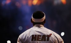 开云体育直播-当足球与F1的边界消融，姆巴佩的赛道统治与瑞士足球的战术革命