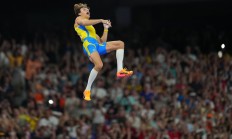 开云体育入口-加拿大选手刷新撑杆跳世界纪录