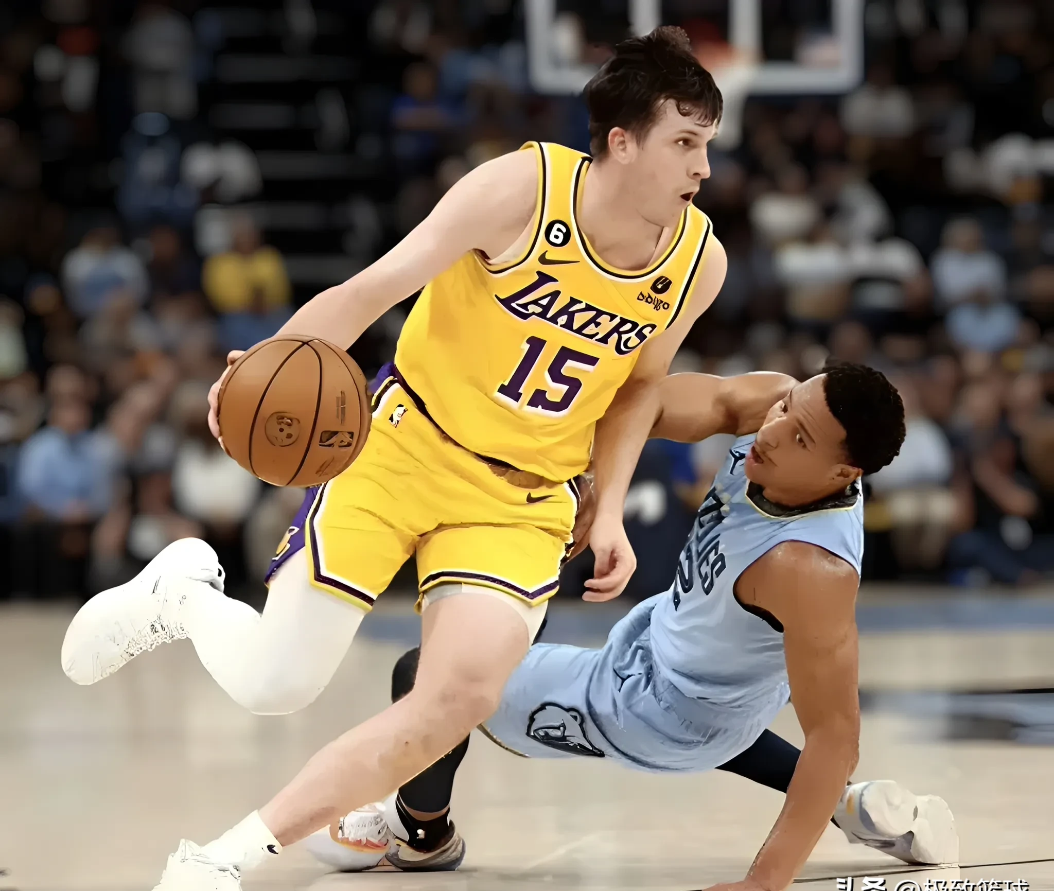 关于拉塞尔独揽分，掀翻马刺助湖人获胜的信息