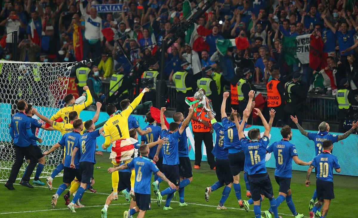 欧洲足球联赛上的世界级对决 欧洲足球联赛上的世界级对决