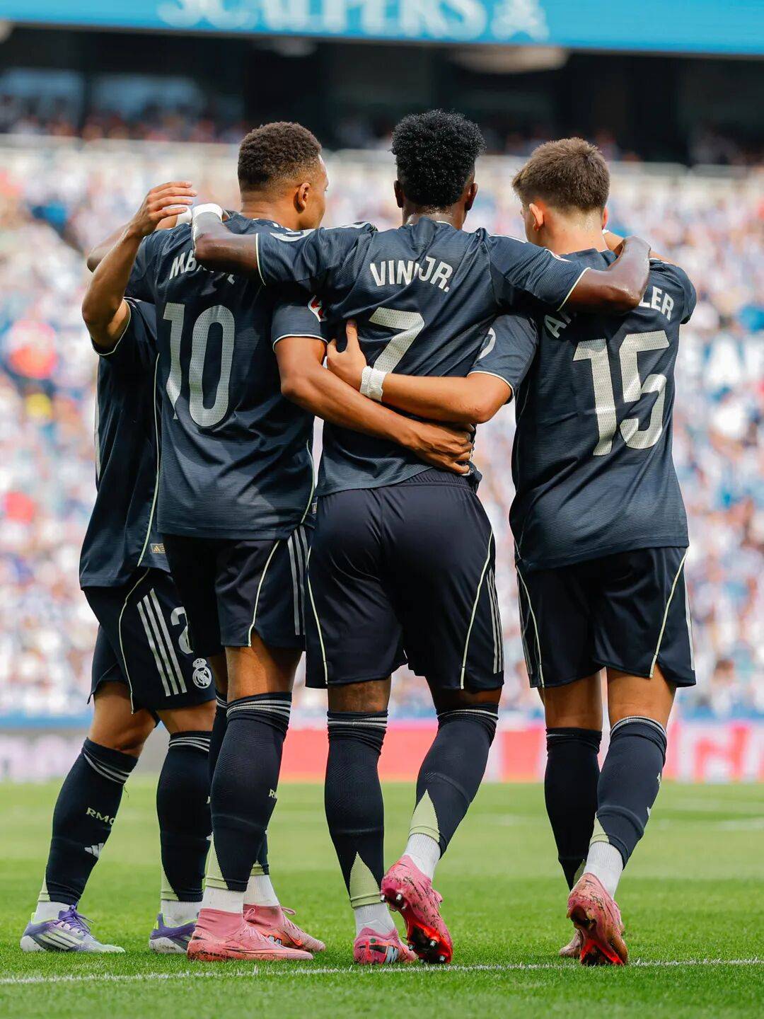 AC米兰连扳两球,逼平皇家社会欧冠八分之一决赛!的简单介绍 AC米兰连扳两球,逼平皇家社会欧冠八分之一决赛!的简单介绍