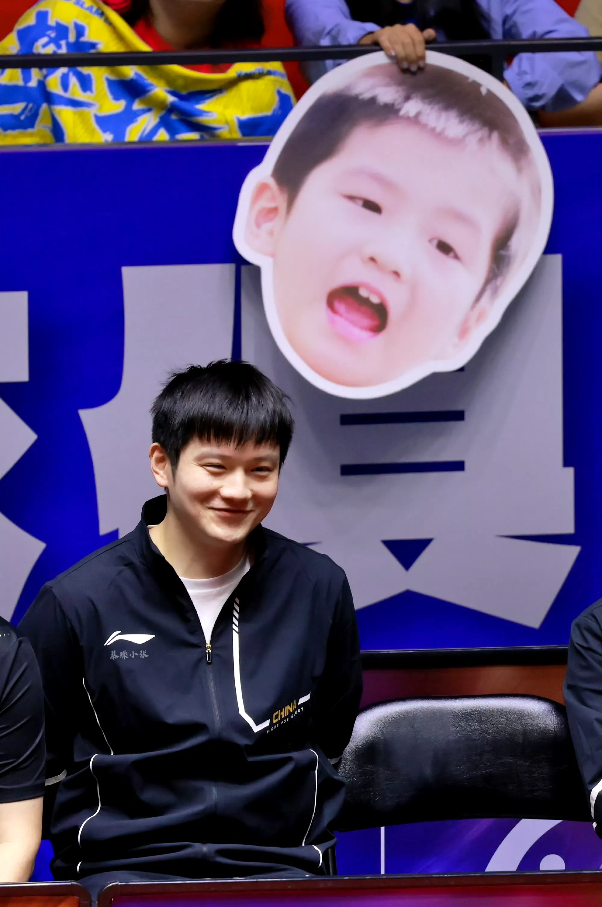 日本乒乓球队完胜中国乒乓球队，许昕绝境逆转