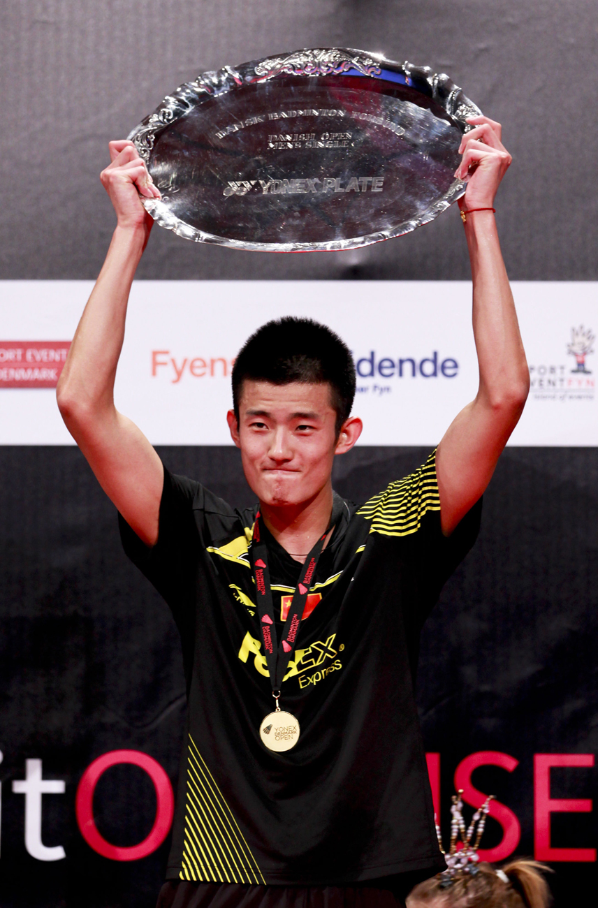 中国羽毛球队完胜丹麦羽毛球队,谌龙爆发神勇 中国羽毛球队完胜丹麦羽毛球队,谌龙爆发神勇