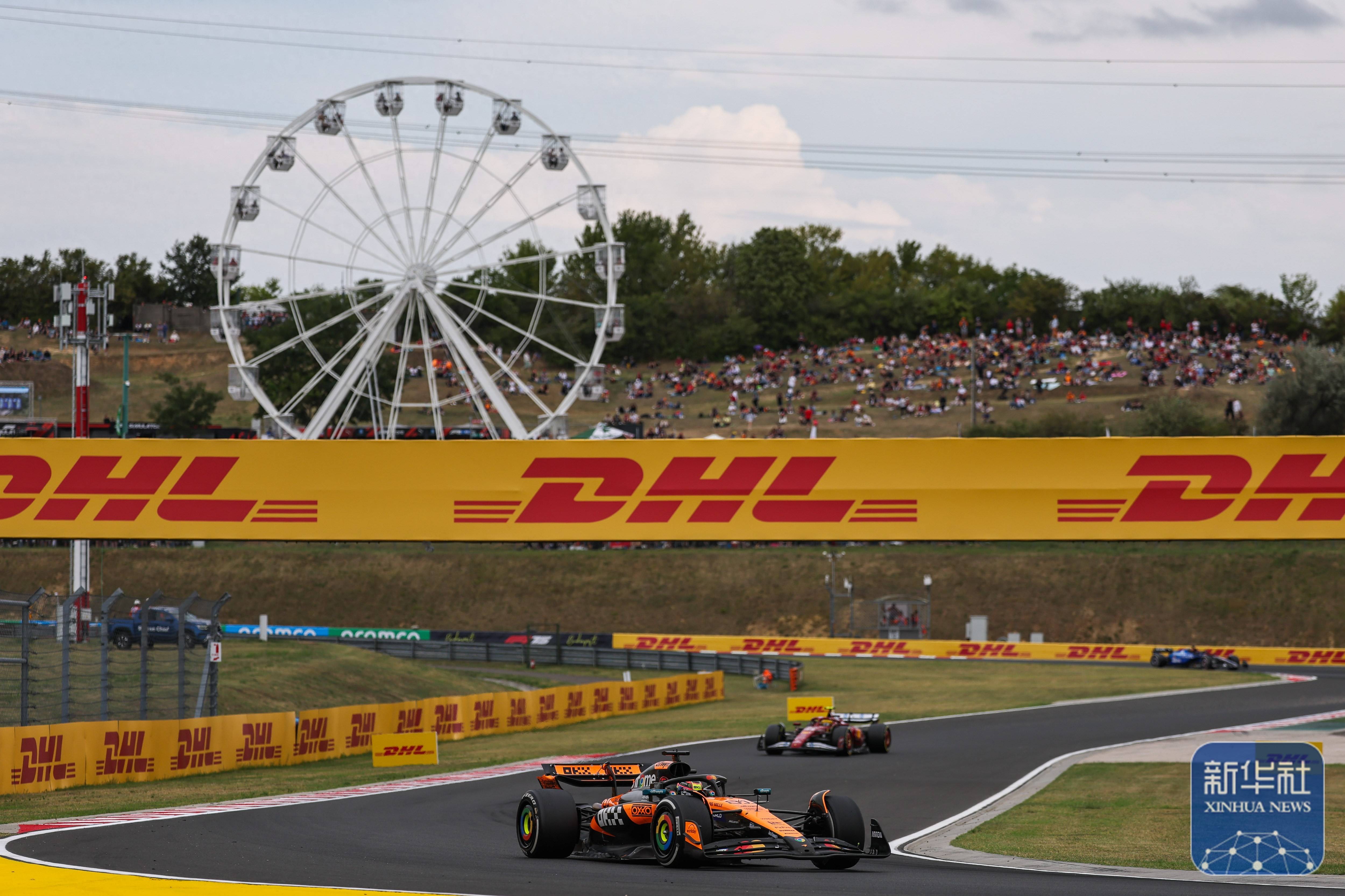 关于梅赛德斯鏖战阿斯顿马丁，诺里斯点燃赛场的信息