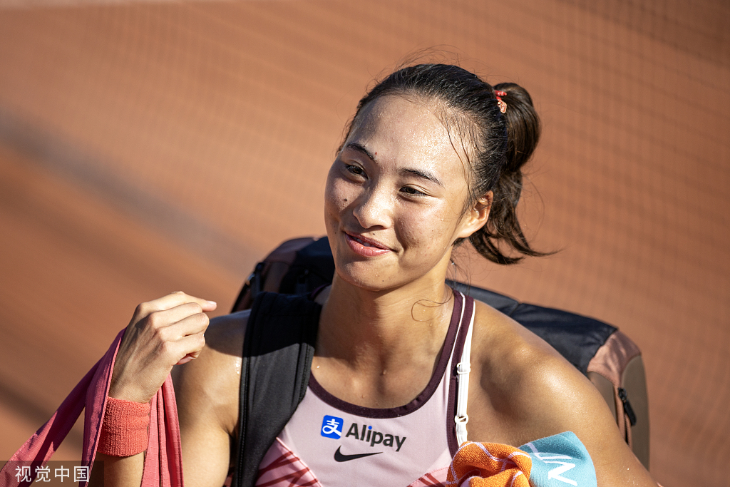 关于AC米兰女足球员顽强拼搏，成功晋级半决赛的信息