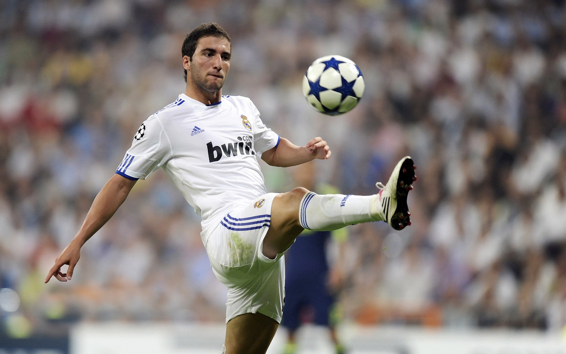 从俱乐部到世界杯，贝林厄姆的蜕变之路—国际米兰的战术启示与2026的终极舞台